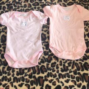 Burt’s Bees 🐝 Baby Bodysuits